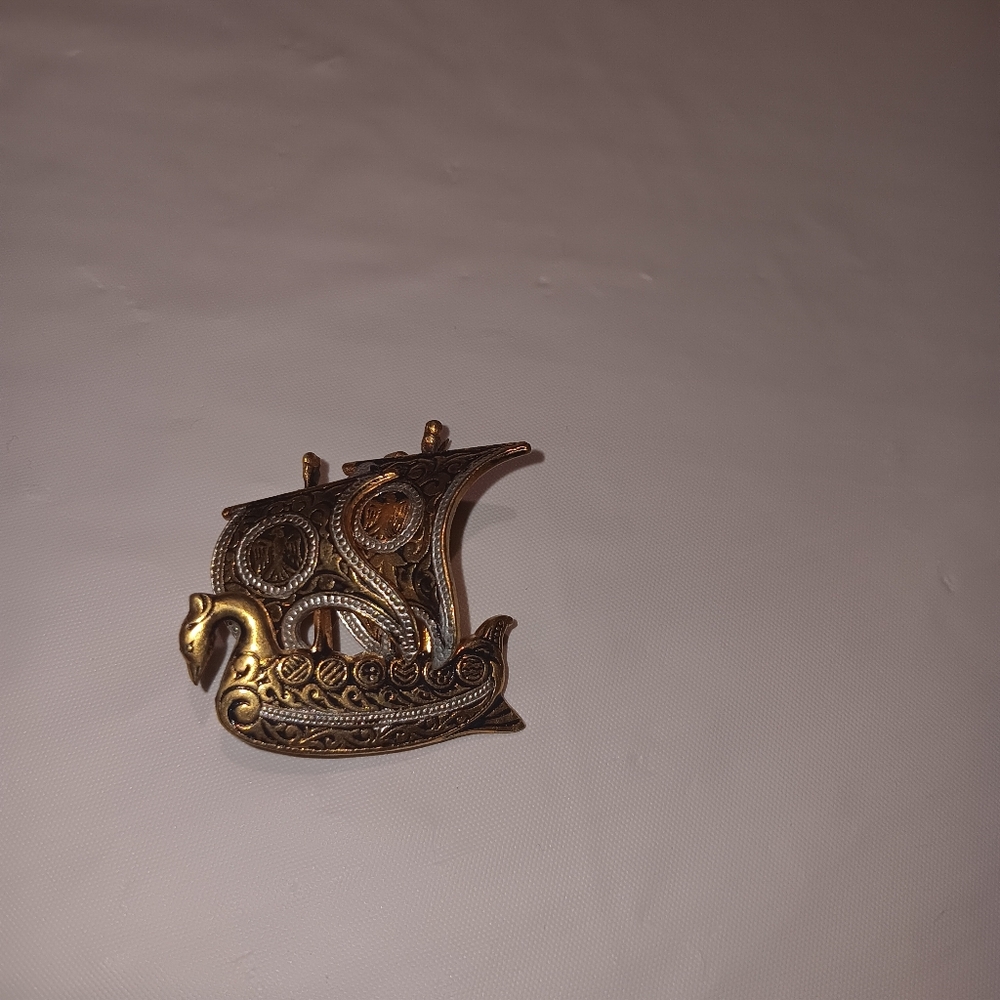 Brooch